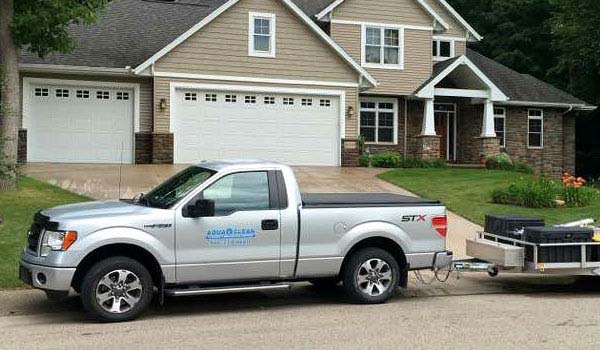 Aqua-Clean-Pressure-Washing-Roof-Cleaning-in-Fox-Valley-WIspider-spraying-service-company-in-Fox-Valley-WI-areawindow-cleaning-company-Window-Washing-service-in-Fox-Valley-WIsoft-wash-house-washing-and-pressure-washing-services-in-Fox-Valley-WI-appleton-wi-neenah-wi-greenville-wi