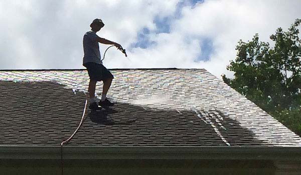 safe-no-pressure-roof-cleaning-roof-stain-removal-in-Fox-Valley-WI