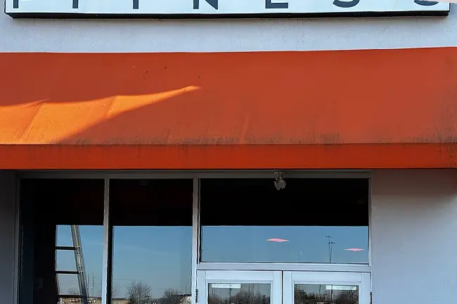 Business-Awning-Cleaning-BEFORE-ic-webp
