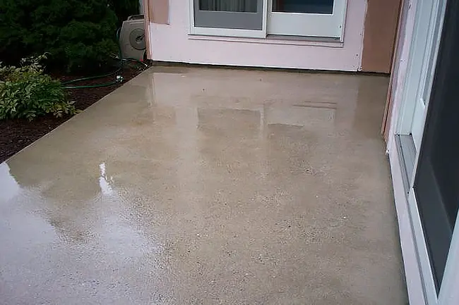 Concrete-Patio-Cleaning-AFTER-ic-webp