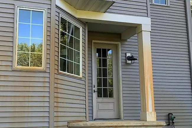 House-Soft-Washing-BEFORE-ic-webp-3